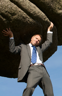 Bild von einem Manger, der eine gro&szlig;e Last zu tragen hat